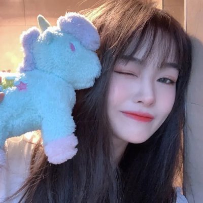 照片里的伴娘